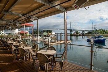 Totem Square Hotel And Marina Sitka Exterior photo